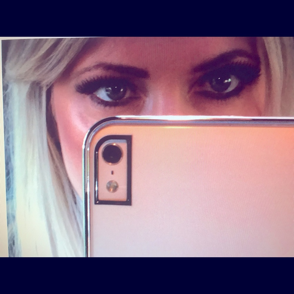 Meet your Posher, Sevilla M